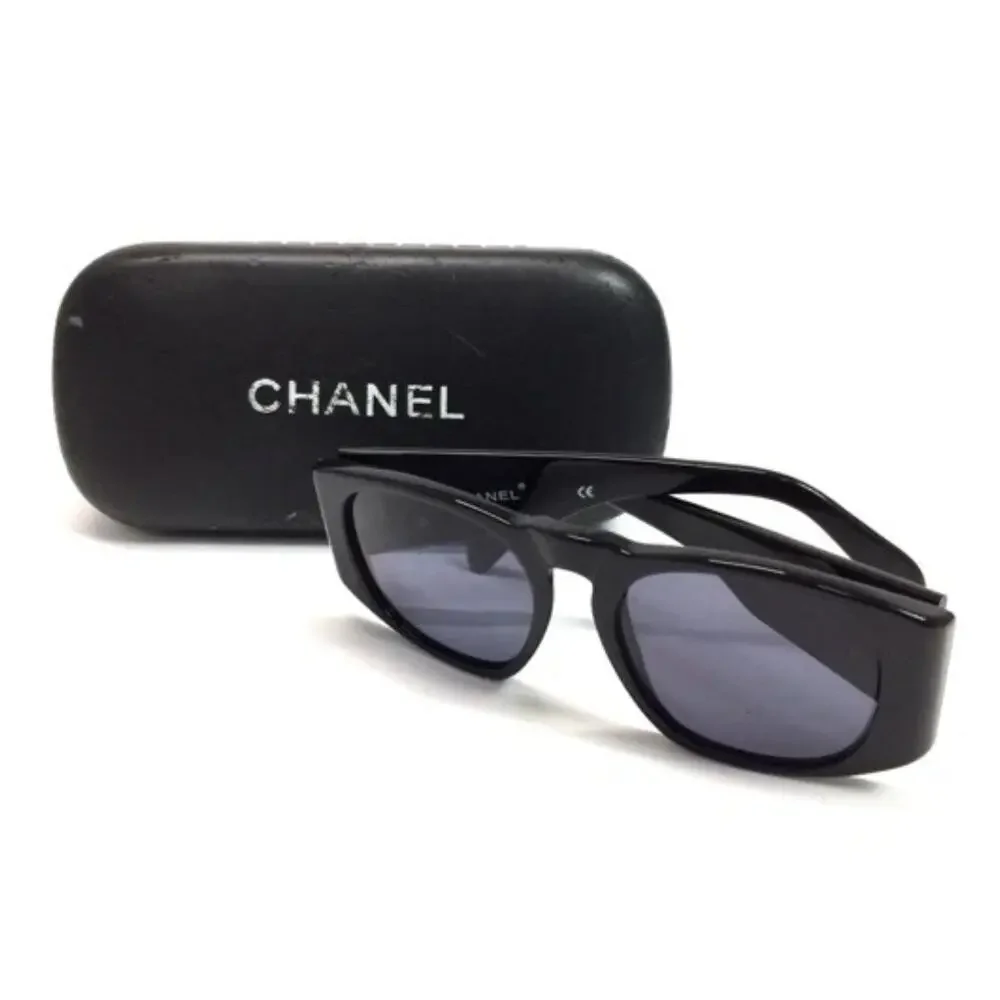 Auth CHANEL Black Vintage CC Sunglasses +Case